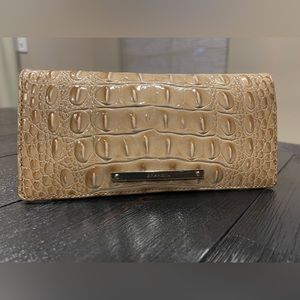 Brahmin Ady Wallet Shortbread Melbourne Beige Cream Gold Croc-embossed leather